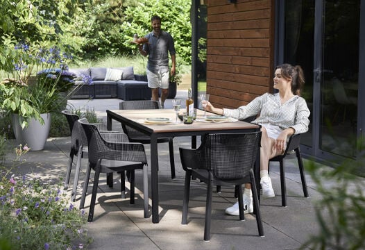 PortoTable_ElisaChairs_Inspirational_20image_2_526x360px